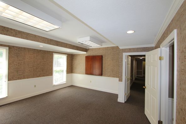 Office Space For Sale/Lease: 101 Madison Plz, Hattiesburg, MS 39402